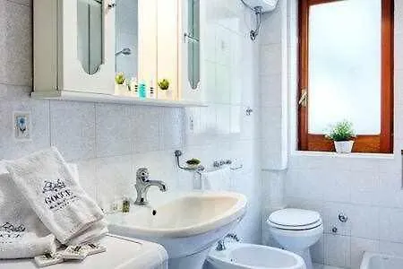 Gocce - Casa Maradona *